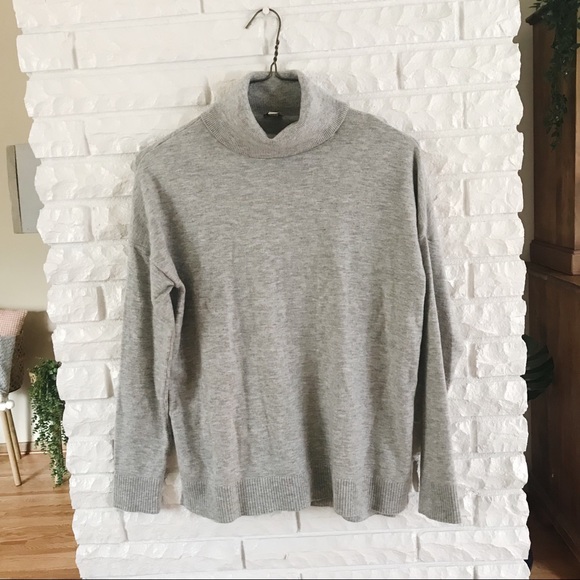GAP Sweaters - Gap Grey Sweater